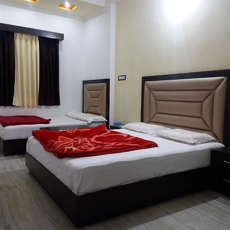 Hotel Vinayaka Nāthdwāra Dış mekan fotoğraf