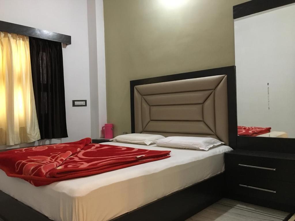 Hotel Vinayaka Nāthdwāra Dış mekan fotoğraf