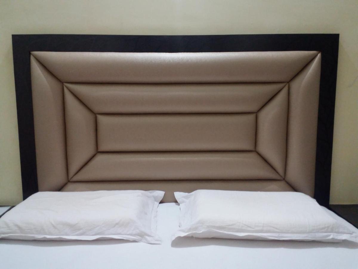 Hotel Vinayaka Nāthdwāra Dış mekan fotoğraf